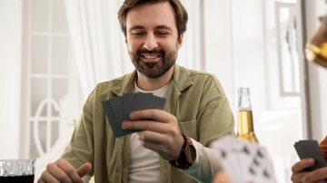 Imagem Estudo mostra que cartas tem sido febre entre famosos