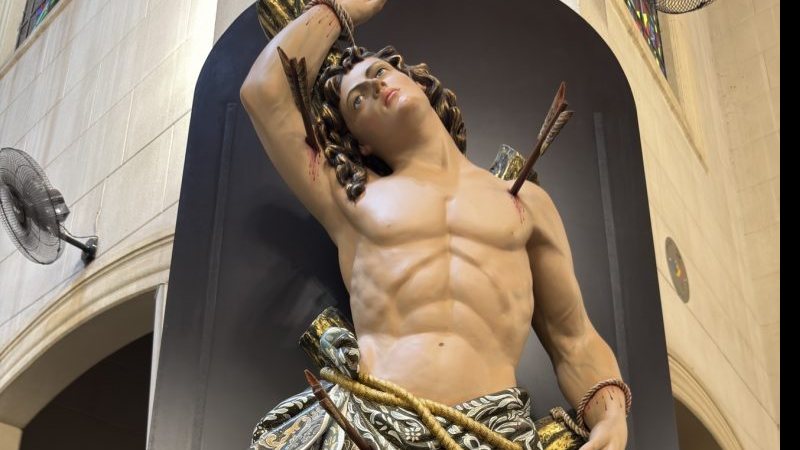 Imagem Padre Fernando Mendes fala sobre missas e quermesse que celebram São Sebastião em Porto Ferreira