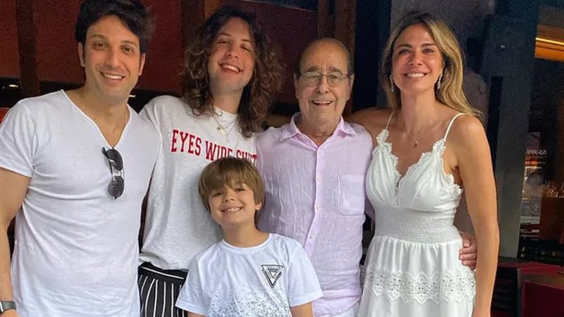 Luciana Gimenez com o pai, João Alberto Morad, o irmão, Marco Antônio Gimenez, e os filhos, Lucas e Lorenzo - Reprodução/Instagram