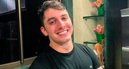 Jonas Esticado disse que ganhava R$ 500 por show no início da carreira - Foto: Reprodução/ Instagram@jonasesticado