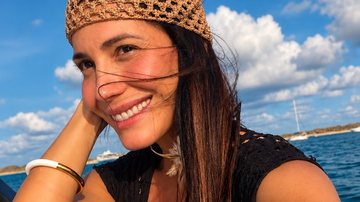 Ju Knust mostrou fotos de viagem com amigas para Formentera