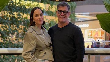 Juliano Cazarré e a mulher estão esperando o sétimo filho - Foto: Reprodução/ Instagram@cazarre
