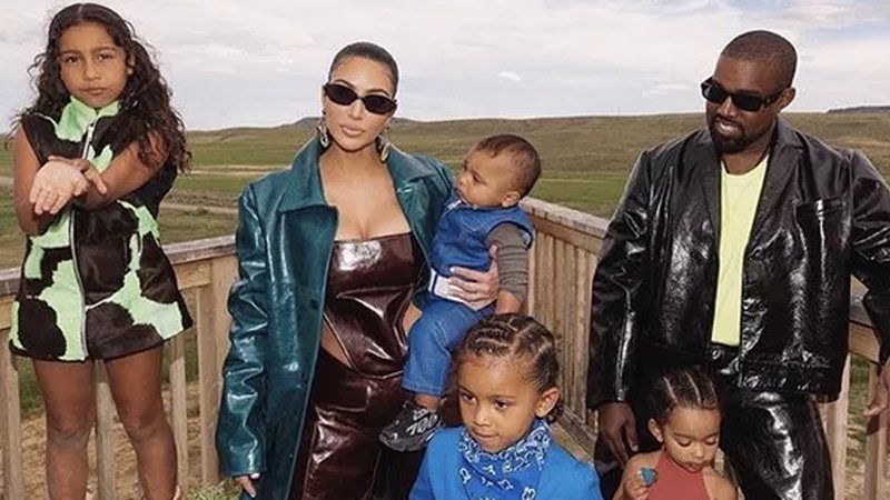 Kanye West, Kim Kardashian e os filhos - Reprodução/Instagram@kimkardashian