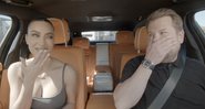 Kim Kardashian e James Corden se surpreendem com batida em carro - Foto: Reprodução/ YouTube@TheLateLateShowWithJamesCorden