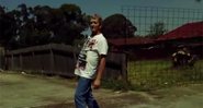 The Walking Drunk: Bêbados “viram” zumbis em paródia da série The Walking Dead - Créditos: Reprodução/ YouTube
