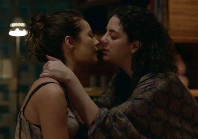 Denise (Paolla Oliveira) vive um romance com Daniela (Martha Nowill) em Felizes Para Sempre? Crédito: Divulgação/TV Globo