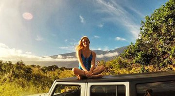 Fiorella Mattheis posa para Pato no Havaí (Crédito: Reprodução/Instagram)
