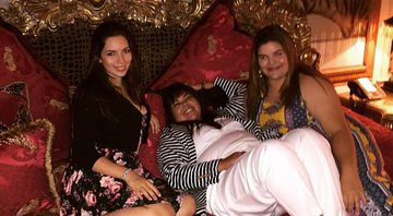 Fabiana Karla posa com as filhas em hotel luxuoso em Miami (Crédito: Reprodução/Instagram)