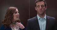 Vanessa Bayer, do SNL, em versão humorística de Cinquenta Tons de Cinza. Crédito: Reprodução/YouTube