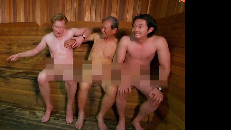 Imagem Ator que interpreta Glenn em The Walking Dead aparece nu em sauna com homens