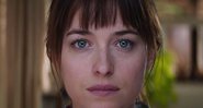 Dakota Johnson em cena de 50 Tons de Cinza - Foto: Reprodução