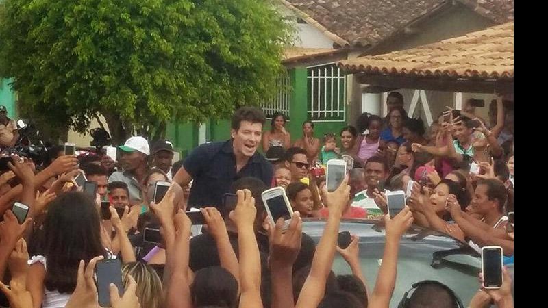 Rodrigo Faro arrasta multidão em Salvador. Crédito: Reprodução/Binho Locutor