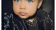 North West, filha de Kim Kardashian com Kanye West, com olhos azuis. Crédito: Reprodução/Instagram