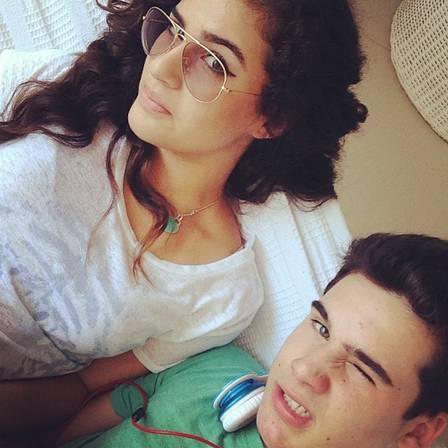 Lívian Aragão posa com namorado Foto: Reprodução/Instagram