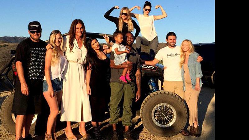Caitlyn Jenner comemora o Dia dos Pais nos EUA ao lado da família - Foto: Reprodução/ Instagram