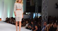 Imagem Mega Fashion Week: Fiorella Mattheis desfila em shopping no centro de SP