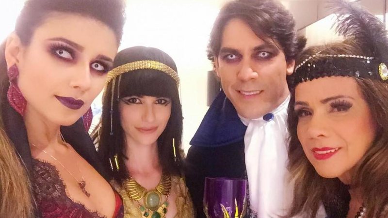 Paula Fernandes curtiu a chegada dos 30 anos fantasiada de Vampira - Foto: Reprodução/ Instagram