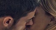 Dante e Lara se beijam - Foto: TV Globo