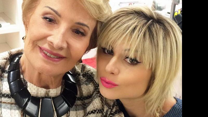 Glória Menezes e Julianne Trevisol nos bastidores de “Totalmente Demais” - Foto: Reprodução/Instagram