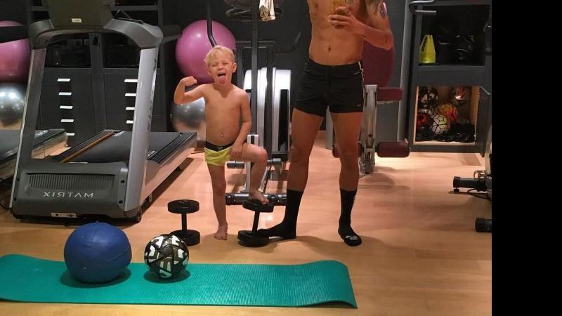 Neymar malha e o filho Davi Lucca se diverte - Foto: Reprodução/ Instagram