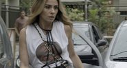Atena fica em choque ao ver que Tóia foi atropelada - Foto: TV Globo