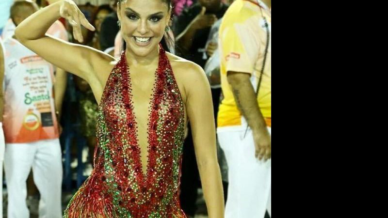Paloma Bernardi reina na bateria da Grande Rio pela primeira vez - Foto: Reprodução/Instagram