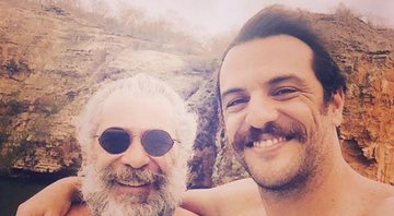 Leopoldo Pacheco e Rodrigo Lombardi nos bastidores de “Velho Chico” - Foto: Reprodução/Instagram