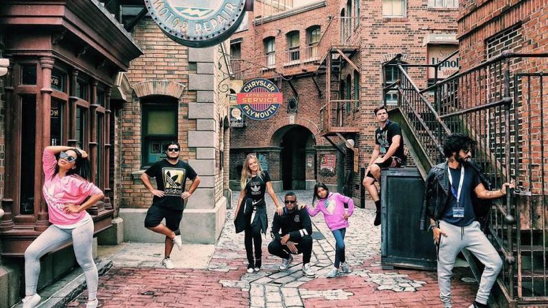 Anitta com amigos em Orlando - Foto: Reprodução/Instagram