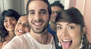 Fiuk e Maria Casadevall com elenco de “Lili, a ex” - Foto: Reprodução/Instagram