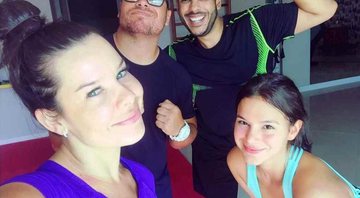 Fernanda Souza e Bruna Marquezine com os amigos Léo Fuchs e Hugo Gloss - Foto: Reprodução/Instagram