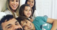 Vitor Belfort mostra visual barbudo em foto com a família - Foto: Reprodução/Instagram