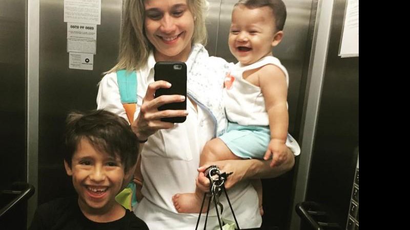 A apresentadora Fernanda Gentil com o filho Gabriel e o afilhado Lucas - Foto: Reprodução/ Instagram