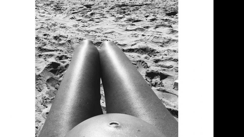 Candice Swanepoel mostra sua barriga de gravidez - Foto: Reprodução/Instagram