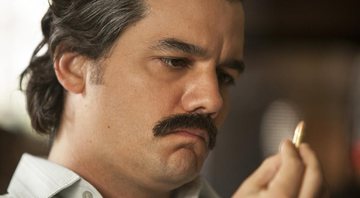 Wagner Moura como Pablo Escobar na segunda temporada de Narcos - Foto: Reprodução