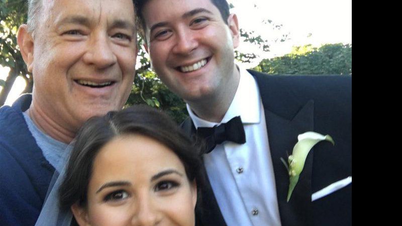 Tom Hanks postou a foto que tirou com Elizabeth e Ryan em seu Instagram - Foto: Reprodução/ Instagram