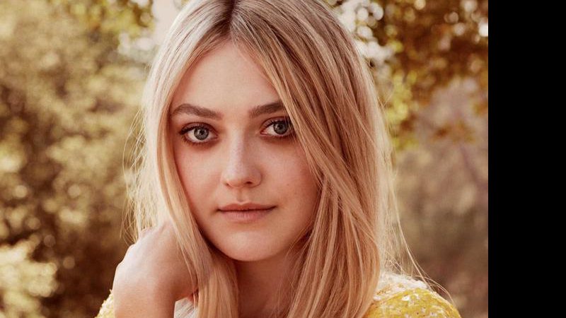 Dakota Fanning em ensaio para a revista Town Country - Foto: Victor Demarchelier/ Town & Country