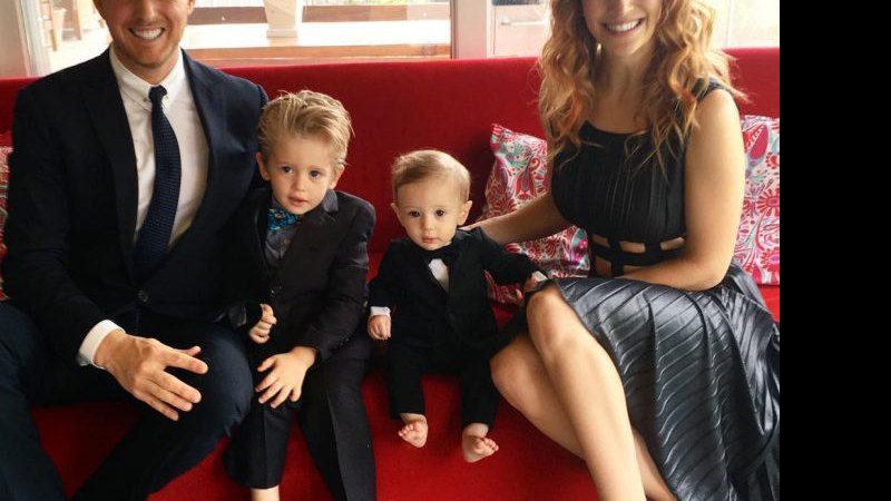 Michael Bublé, Noah, Elias, e a mulher, Luisana Lopilato - Foto: Reprodução/ Instagram