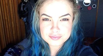 Lua Blanco pintou o cabelo de azul para seu papel no filme Ela é o Cara - Foto: Reprodução/ Instagram