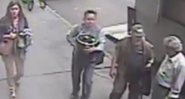 Homem roubou pote de ouro e saiu andando pelas ruas de Nova York - Foto: Reprodução/ Twitter