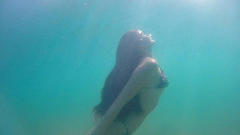 Camila Queiroz venceu o medo da água - Foto: Reprodução/ Instagram