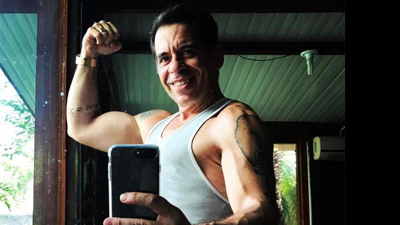 Leandro Hassum mostrou os músculos em sua página no Instagram - Foto: Reprodução/ Instagram