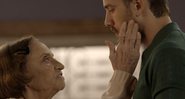 Dona Sinhá dá um tapa em César e pede o fim de Mario - Foto: TV Globo