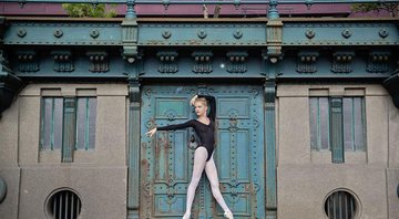 Tünde Dóra retratou a beleza dos movimentos de balé pelas ruas e pontos históricos de Budapeste, na Hungria - Foto: Tünde Dóra