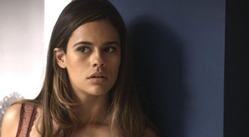 Aline fica de butuca e descobre que Mág matou Beth - Foto: TV Globo
