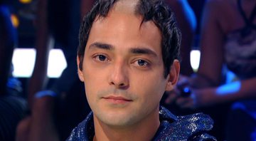 Eduardo Sterblitch teve parte do cabelo raspado pela apresentadora - Foto: TV Globo