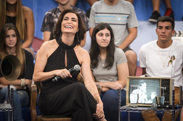 Giuliana Morrone em sua participação no programa Altas Horas - Foto: TV Globo/ Ramón Vasconcelos