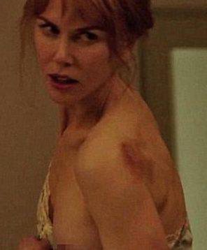Celeste (Nicole Kidman) e Perry (Alexander Skarsgård) vivem um relacionamento nada saudável - Foto: HBO