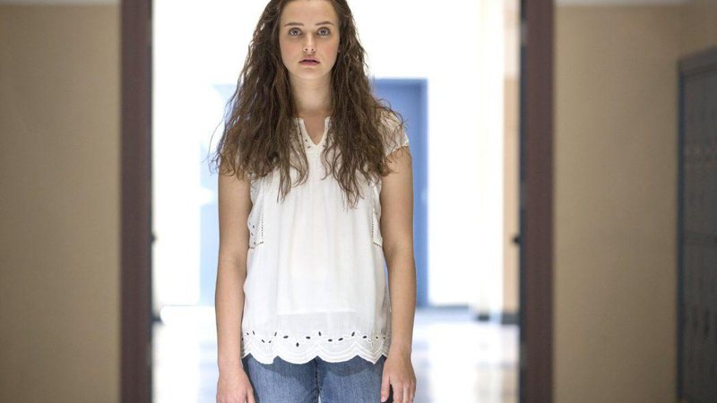 Katherine Langford como Hannah Baker, sua personagem na série Os 13 porquês - Foto: Divulgação/ Netflix