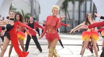 Xuxa na gravação da abertura do reality Dancing Brasil - Foto: Blad Meneghel e Edu Moraes/Record TV