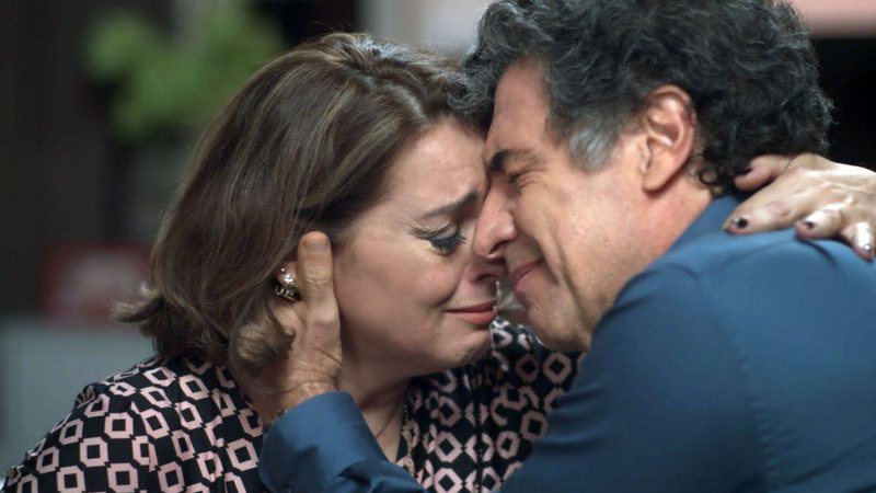 Gilda perdoa traição de Haroldo e pede para ele voltar para casa - Foto: TV Globo